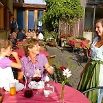 Hirschen 3*