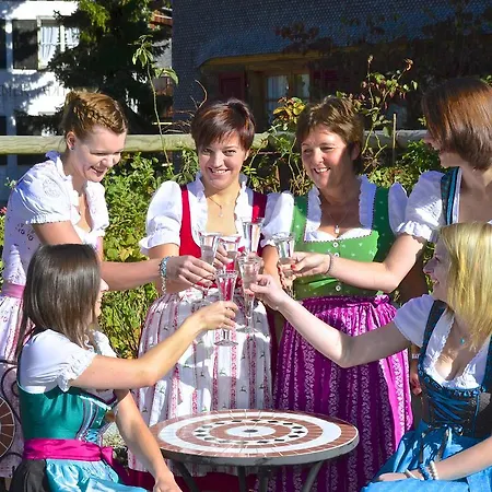 Отель Landhotel Hirschen Хиттизау