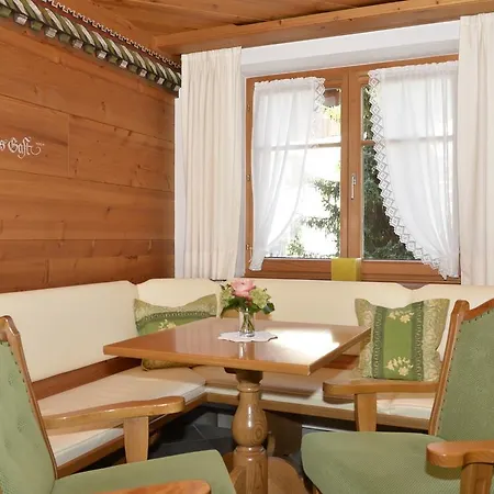 Отель Landhotel Hirschen Хиттизау