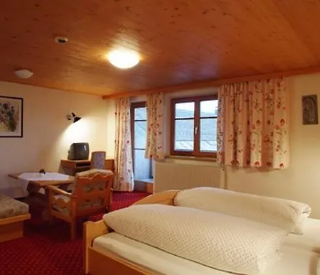 Landhotel Hirschen 3* Хиттизау